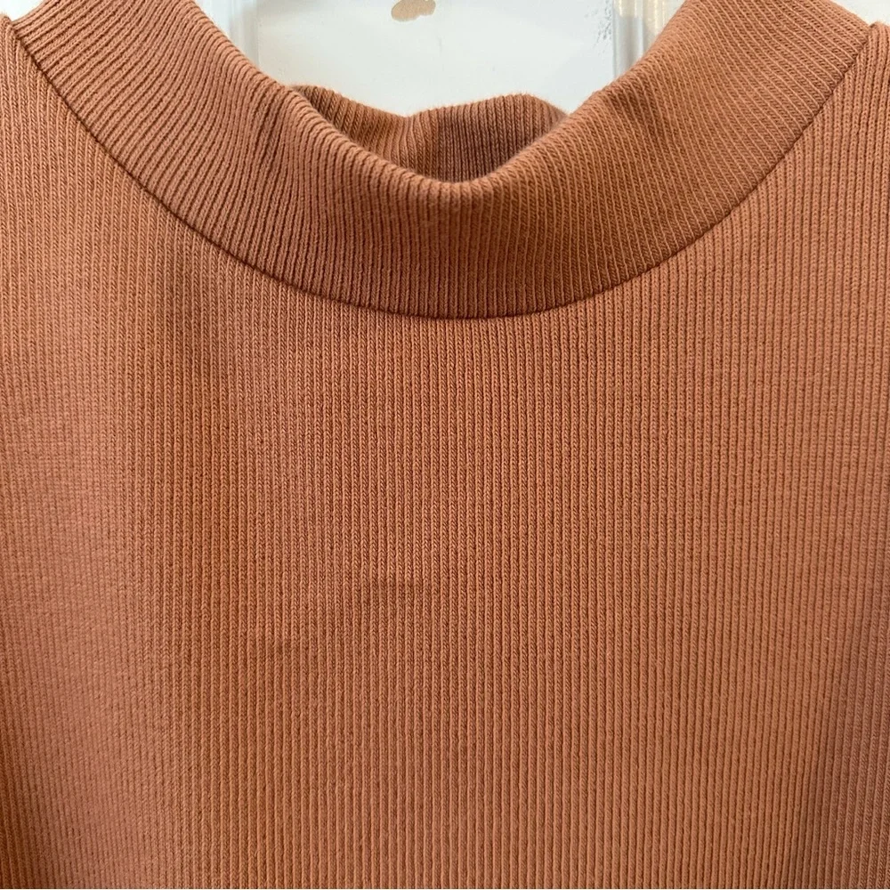 XXL Ribbed Rust Tank Top - Picture 2 of 8
